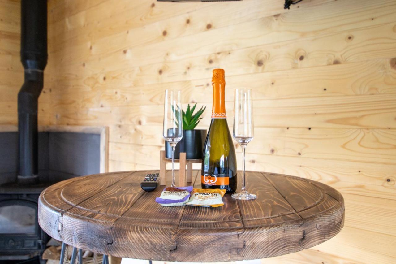Choller Lake Lodges - Primrose Cabin With Private Hot Tub Arundel Ngoại thất bức ảnh