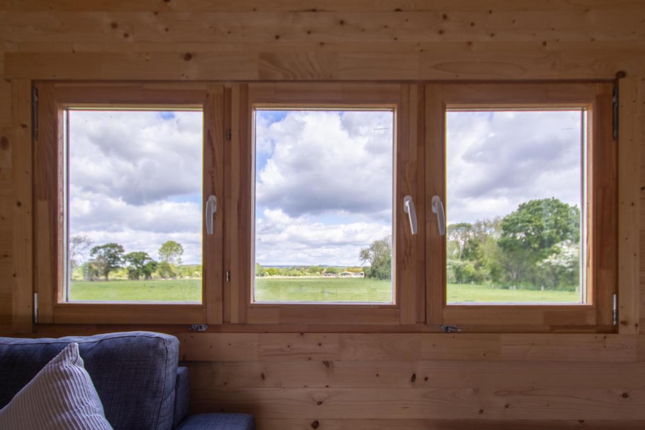 Choller Lake Lodges - Primrose Cabin With Private Hot Tub Arundel Ngoại thất bức ảnh